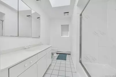 34 Gloria Place, Plainview, NY 11803 - Photo 20