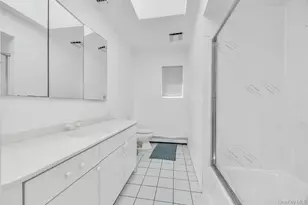 34 Gloria Pl, Plainview, NY 11803 - Photo 20