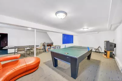 34 Gloria Place, Plainview, NY 11803 - Photo 24