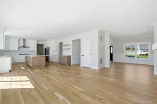 32 Massapequa Ave, Massapequa Park, NY 11762 - Photo 16