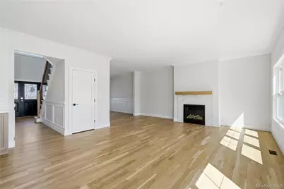 32 Massapequa Avenue, Massapequa Park, NY 11762 - Photo 22