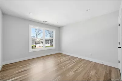 32 Massapequa Avenue, Massapequa Park, NY 11762 - Photo 28