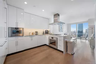 460 W 42nd St, New York, NY 10036 - Photo 4