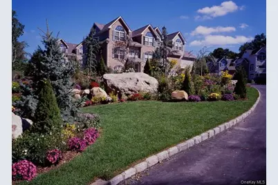 42 Pinnacle Drive #42, Port Jefferson, NY 11777 - Photo 2