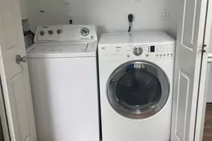 12 Slate Ln, Levittown, NY 11756 - Photo 18