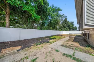 2435 Great Neck Rd, Copiague, NY 11726 - Photo 16