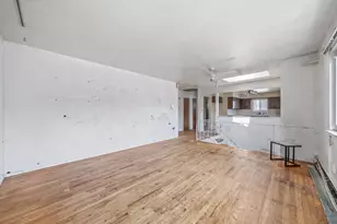 2435 Great Neck Rd, Copiague, NY 11726 - Photo 12