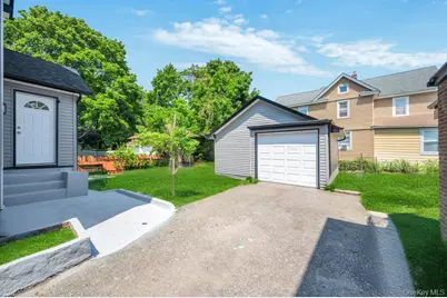 272 N Columbus Avenue, Freeport, NY 11520 - Photo 22