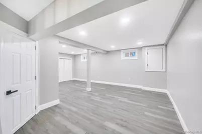 272 N Columbus Avenue, Freeport, NY 11520 - Photo 18