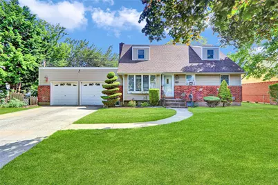 181 Maple Avenue, East Meadow, NY 11554 - Photo 2