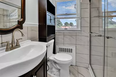 181 Maple Avenue, East Meadow, NY 11554 - Photo 22