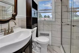 181 Maple Ave, East Meadow, NY 11554 - Photo 22