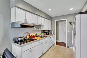 181 Maple Ave, East Meadow, NY 11554 - Photo 8