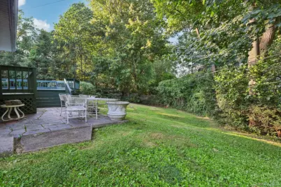 22 Reynolds Road, Glen Cove, NY 11542 - Photo 20