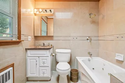 22 Reynolds Road, Glen Cove, NY 11542 - Photo 18