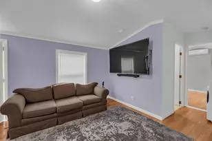 1795 Osborn Ave, Riverhead, NY 11901 - Photo 12