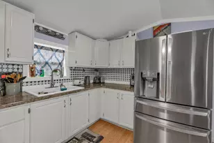 1795 Osborn Ave, Riverhead, NY 11901 - Photo 18