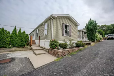 1795 Osborn Avenue #54, Riverhead, NY 11901 - Photo 2