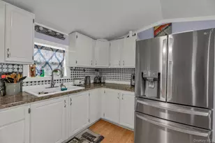 1795 Osborn Ave, Riverhead, NY 11901 - Photo 18