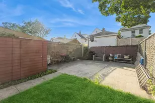 164-27 109th Dr, Jamaica, NY 11433 - Photo 18