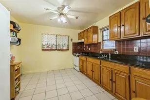 164-27 109th Dr, Jamaica, NY 11433 - Photo 8