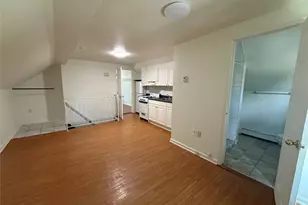 8 Harrison St, Poughkeepsie, NY 12601 - Photo 2