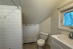 8 Harrison St, Poughkeepsie, NY 12601 - Photo 6