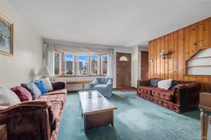 34 Heath Pl, Hempstead, NY 11550 - Photo 2