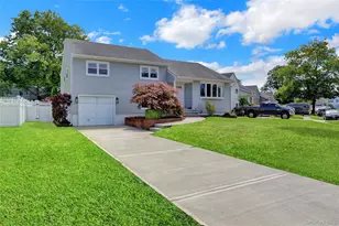 3621 Regent Ln, Wantagh, NY 11793 - Photo 2