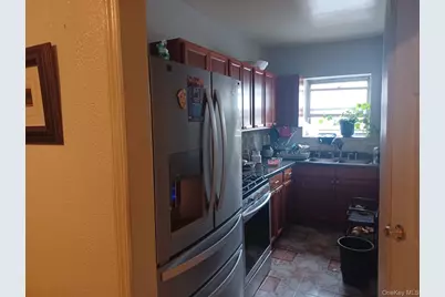 17710 Troutville Road, Jamaica, NY 11434 - Photo 4