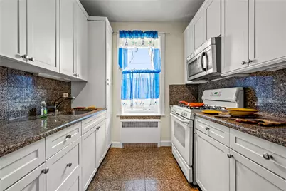 1681 Brooklyn Avenue, Brooklyn, NY 11210 - Photo 18