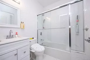 90 Baker Hill Rd, Great Neck, NY 11023 - Photo 22