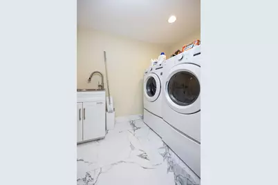 90 Baker Hill Road, Great Neck, NY 11023 - Photo 26