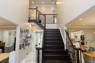 90 Baker Hill Rd, Great Neck, NY 11023 - Photo 8