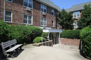 20 Daley Pl, Lynbrook, NY 11563 - Photo 2