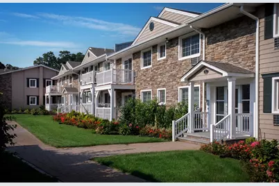 25 Williams Boulevard #25-2F, Lake Grove, NY 11755 - Photo 4