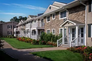 25 Williams Blvd, Lake Grove, NY 11755 - Photo 4