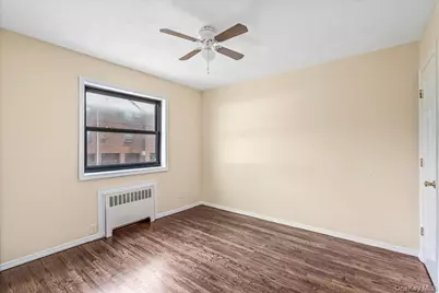 16-37 Utopia Parkway #2-33, Whitestone, NY 11357 - Photo 12