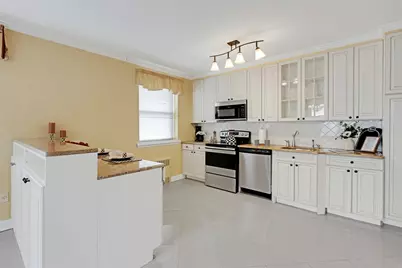 162-21 Powells Cove Boulevard #3D, Whitestone, NY 11357 - Photo 2