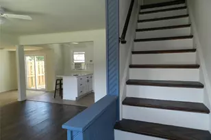 39 W 3rd St, Patchogue, NY 11772 - Photo 10