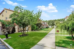 25 Fuller Ct, New York, NY 10306 - Photo 2