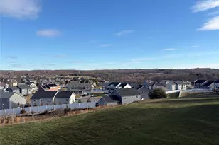 34 Dartmouth Dr, Poughkeepsie, NY 12603 - Photo 4