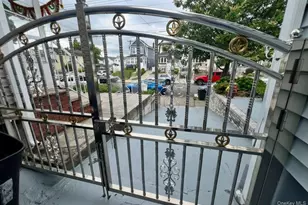 93-53 207th St, Queens Village, NY 11428 - Photo 10