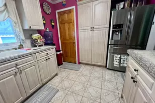 93-53 207th St, Queens Village, NY 11428 - Photo 22