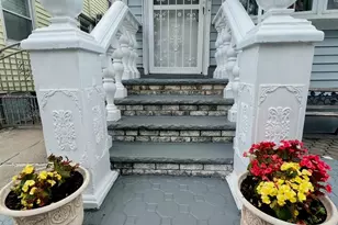 93-53 207th St, Queens Village, NY 11428 - Photo 16