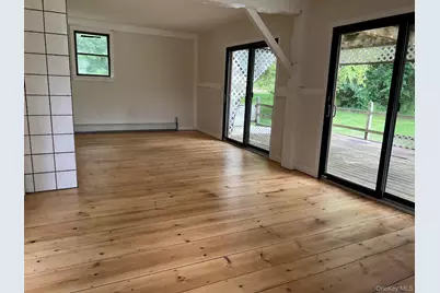 121 E Hook Cross Road, Hopewell Junction, NY 12533 - Photo 2