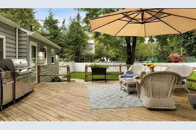 240 Plainview Road, Woodbury, NY 11797 - Photo 16