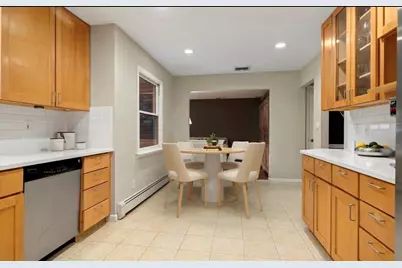 240 Plainview Road, Woodbury, NY 11797 - Photo 4