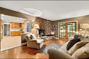 240 Plainview Rd, Woodbury, NY 11797 - Photo 6