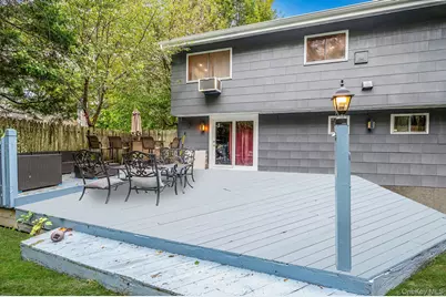 8 Kenswick Lane, Huntington Station, NY 11746 - Photo 24